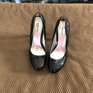 Beautiful size 9 pumps